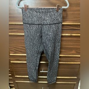 Lululemon Wunder Under Crop (High-Rise) *21" Size 6